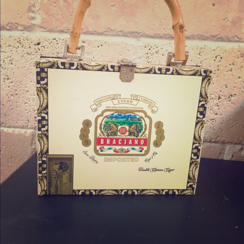 Awesome cigar box purse!